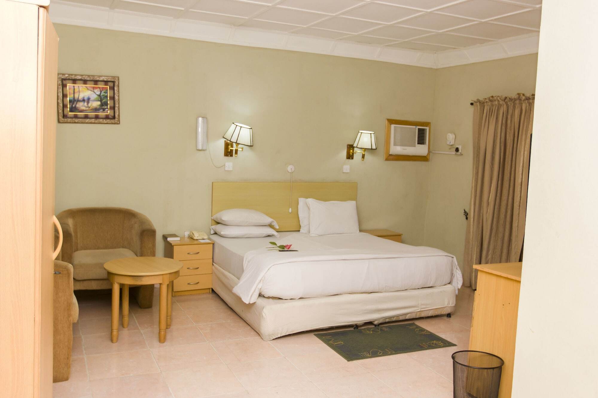 Eemjm Hotels And Suites Limited Уйо Екстериор снимка
